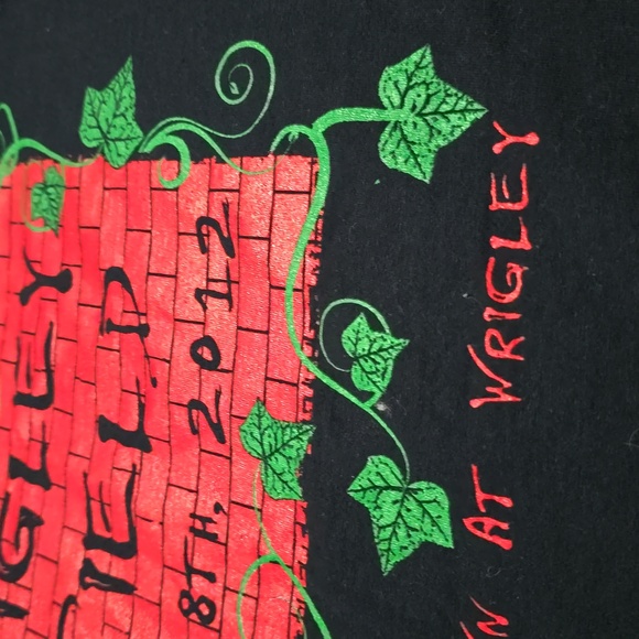 Fruit Of The Loom - Roger Waters 2012 Wrigley Field T-Shirt Pink Floyd Size XL - Picture 15 of 16